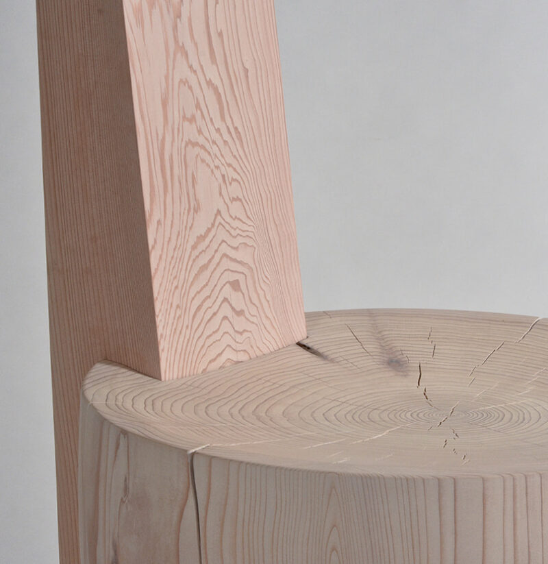 The Mysa chair details are pictured against a white background.
